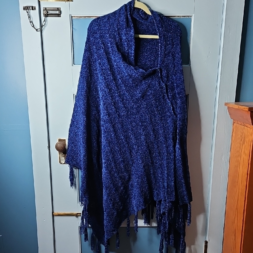 LuLaRoe Deep Navy Blue Chenille Fringed Poncho Wrap Scarf Sweater